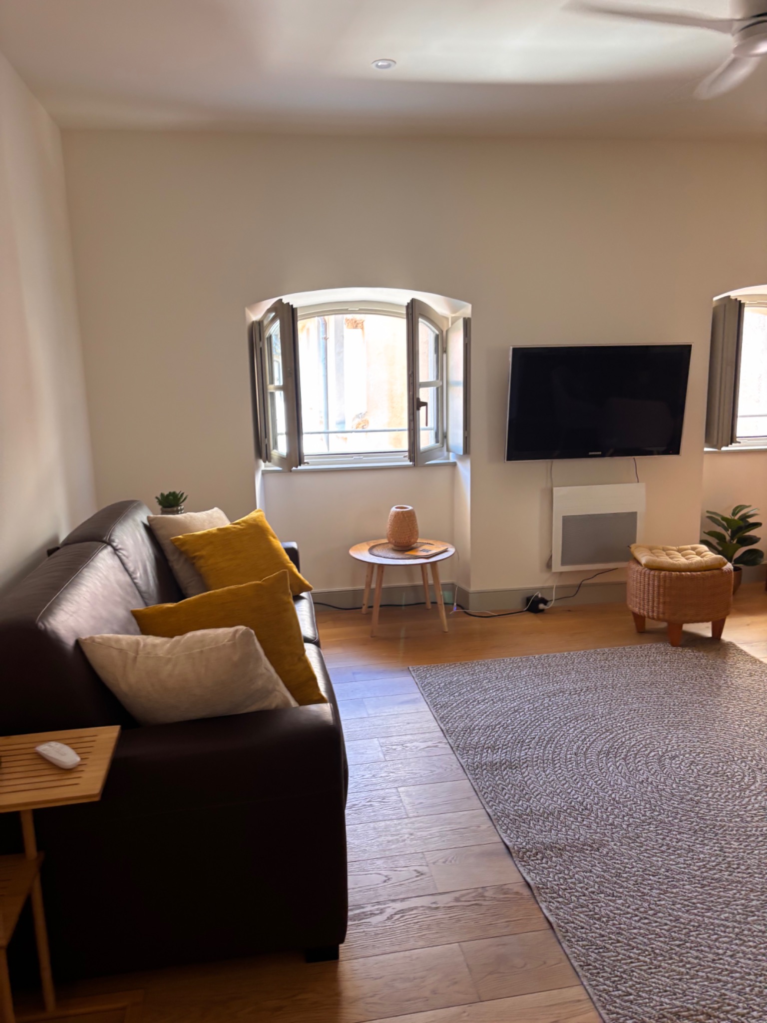 Living area of Le Duplex de l'Équerre holiday apartment in Toulon