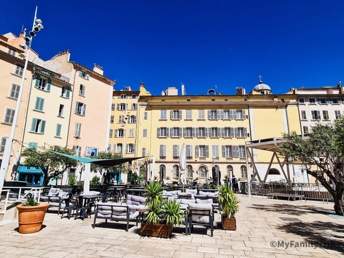 Place de l’Équerre à Toulon